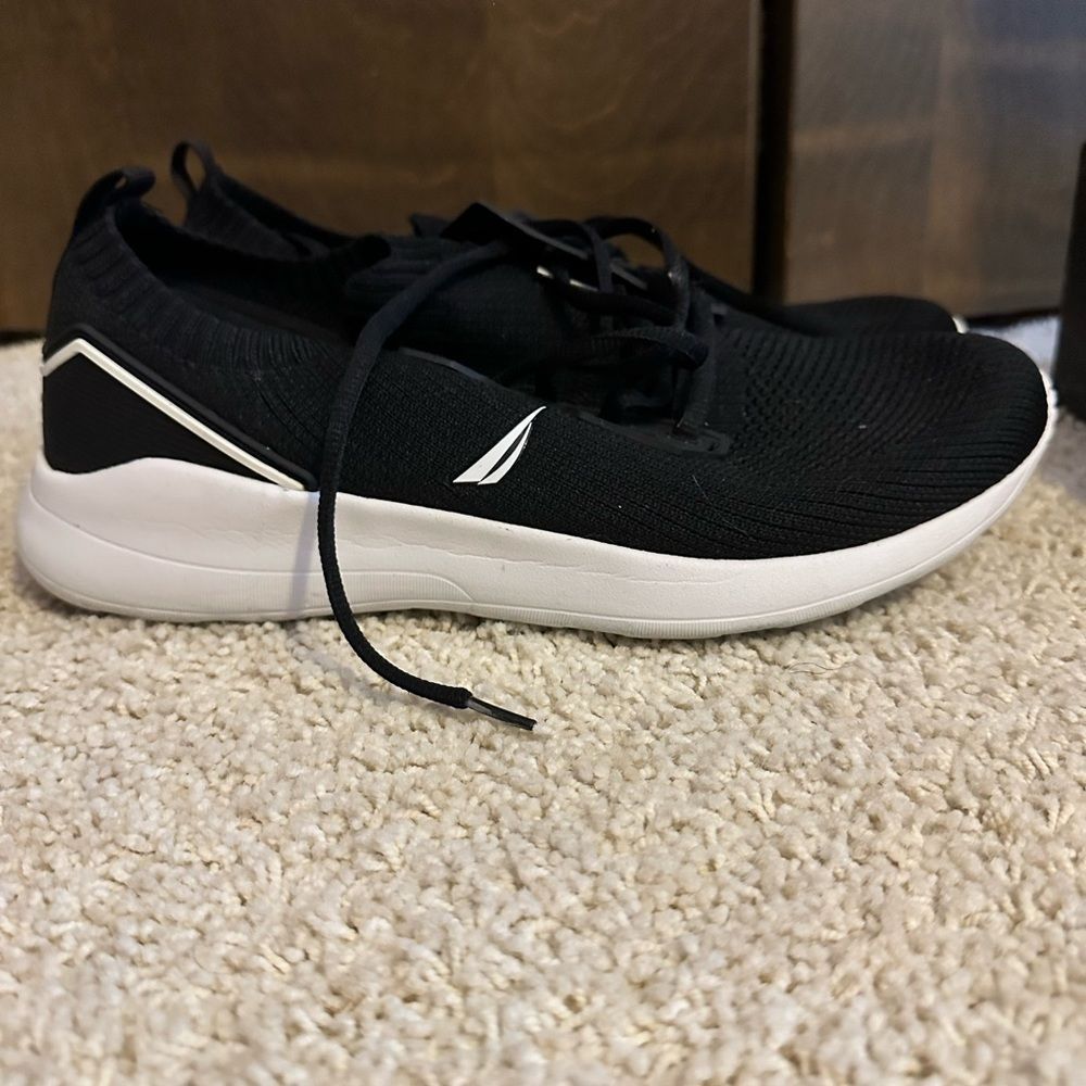 Men's Rainey Sport Nautica Sneakers - EUC